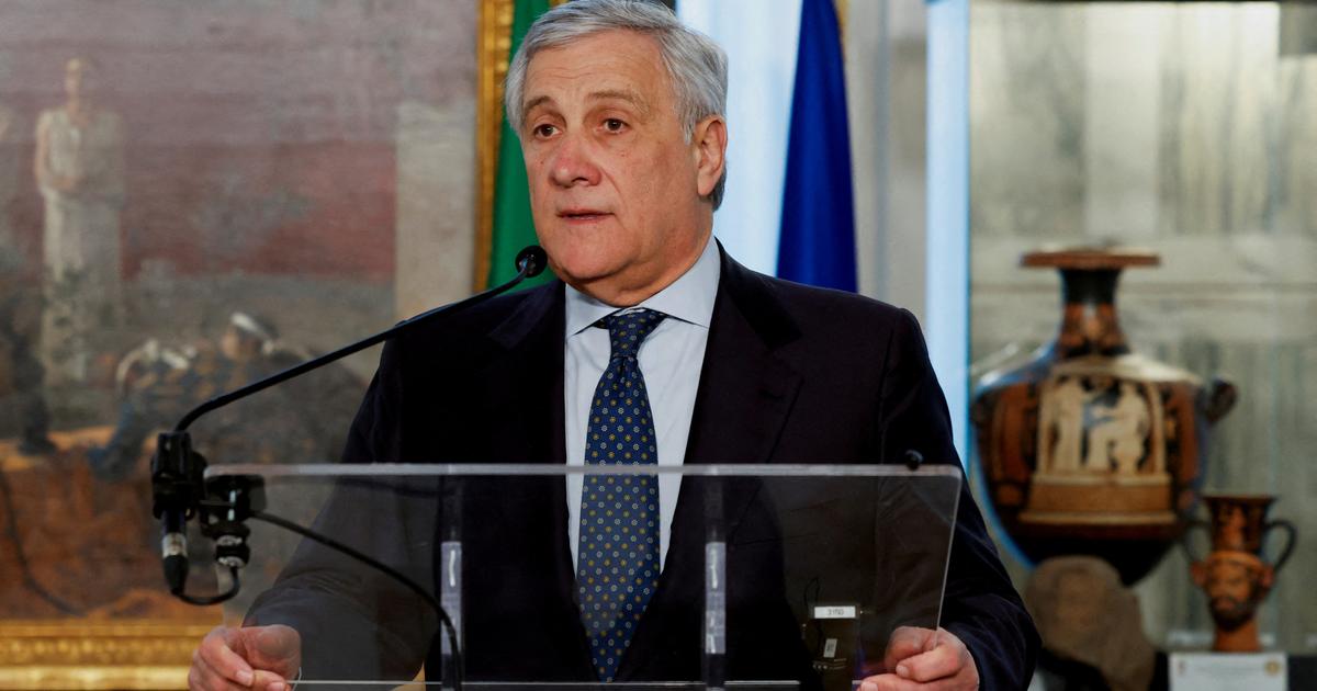 “Cancellare la croce dell'infermo” dal manifesto ufficiale rasenta la “stupidità”, rivolgendosi al ministro degli Esteri italiano