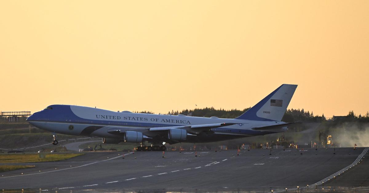 États-Unis : des journalistes rappelés à l’ordre, accusés de vols dans l’avion de Joe Biden