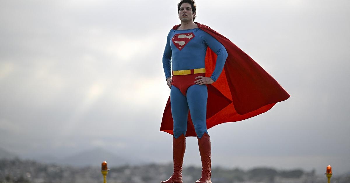 A “mágica” das redes sociais desmascara o verdadeiro Superman no Brasil