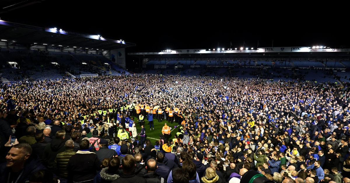 Foot: en vidéo, les scènes de joie incroyables du club de Portsmouth, promu en deuxième division anglaise