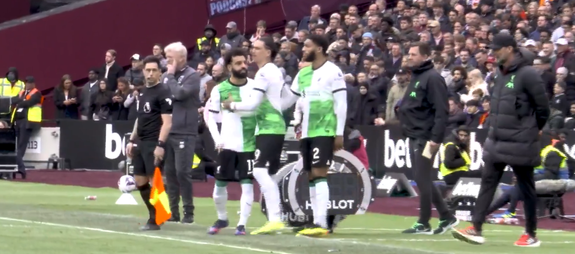Regarder la vidéo Premier League : le clash entre Mohamed Salah et Jürgen Klopp au bord du terrain (vidéo)