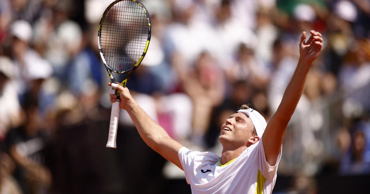 Regarder la vidéo Tennis : exploit du Français Alexandre Muller qui sort Andrey Rublev à Rome