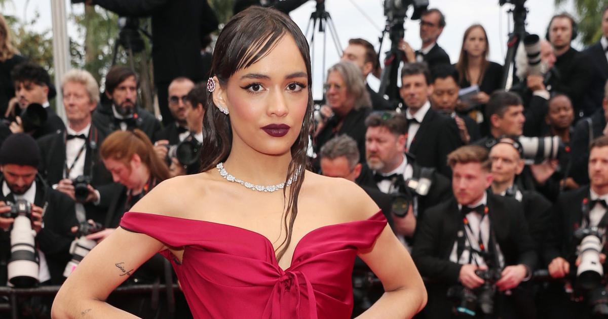 Thalia, la fille de Luc Besson, en robe à corset pour son premier