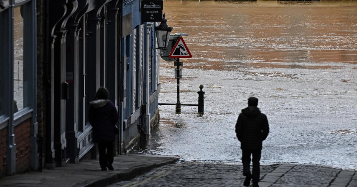 Storms and floods in the UK: another effect of climate change