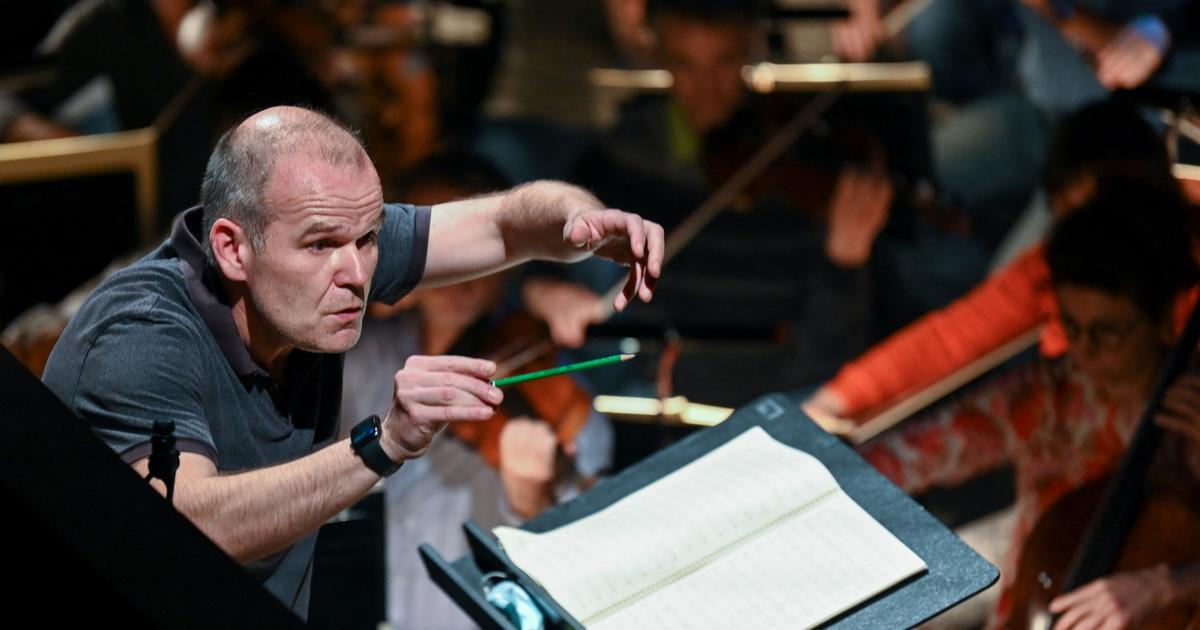 Accused of sexual harassment, conductor François-Xavier Roth withdrawn in Paris and Cologne