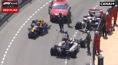 Regarder la vidéo Formule 1: en vidéo, le crash impressionnant de Sergio Perez dès le 1er tour à Monaco