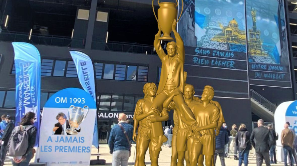 Regarder la vidéo Foot: l’ex-président mythique de l’OM Bernard Tapie aura sa statue au Vélodrome