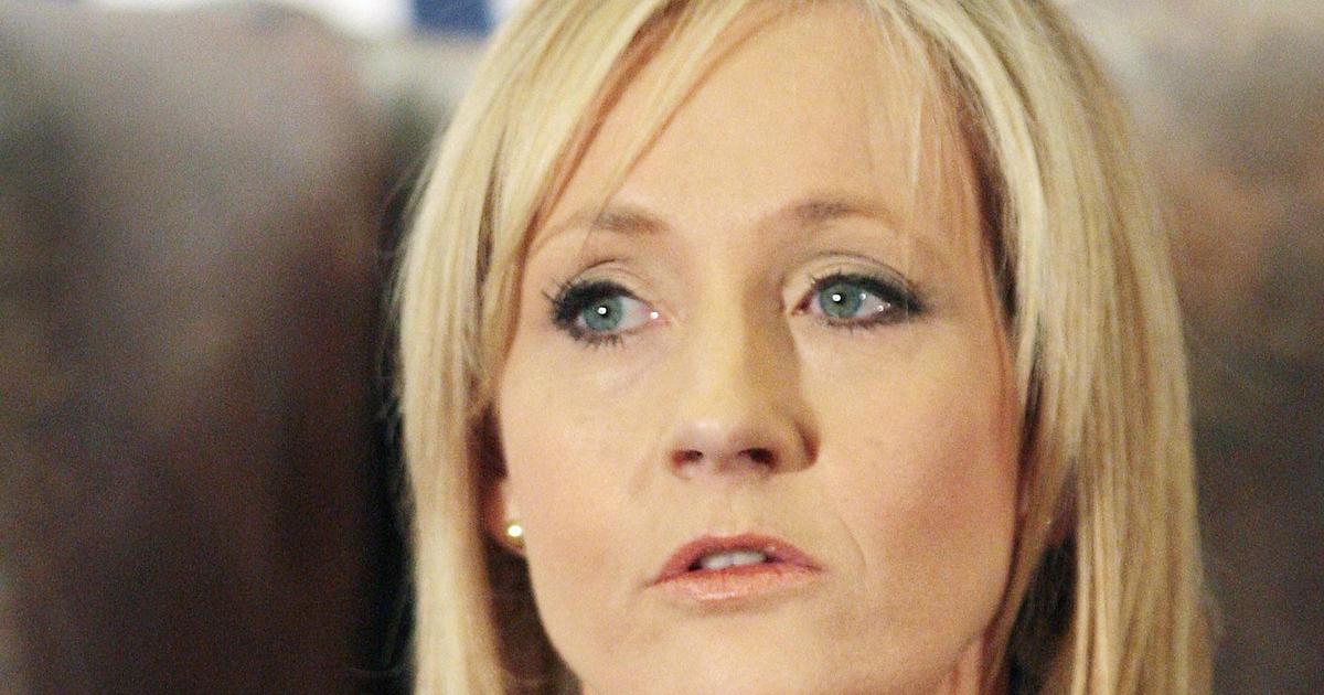J・K・ローリングにとって、トランスジェンダーのアイデンティティを支持する運動は「非常に女性蔑視的で危険」である