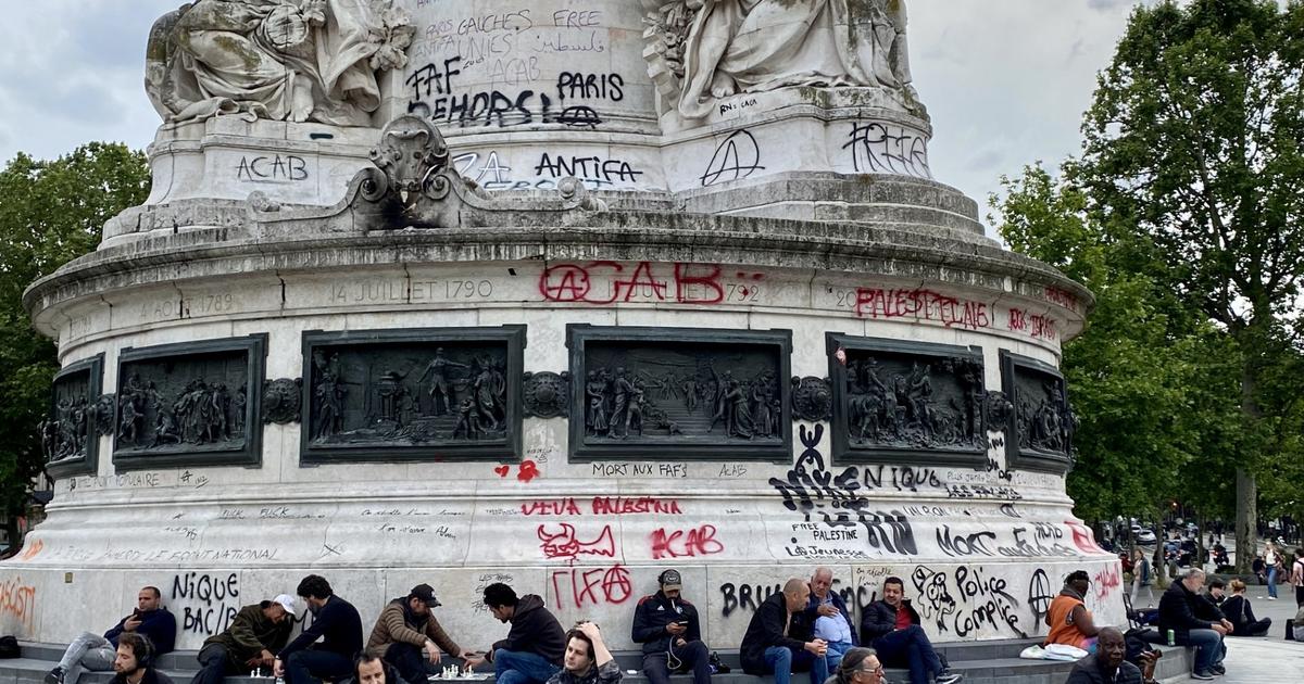 Regarder la vidéo «Antifa», «ACAB», «N.q.e la BAC», «Free Gaza».... : à Paris, la statue de la République taguée par l’extrême gauche