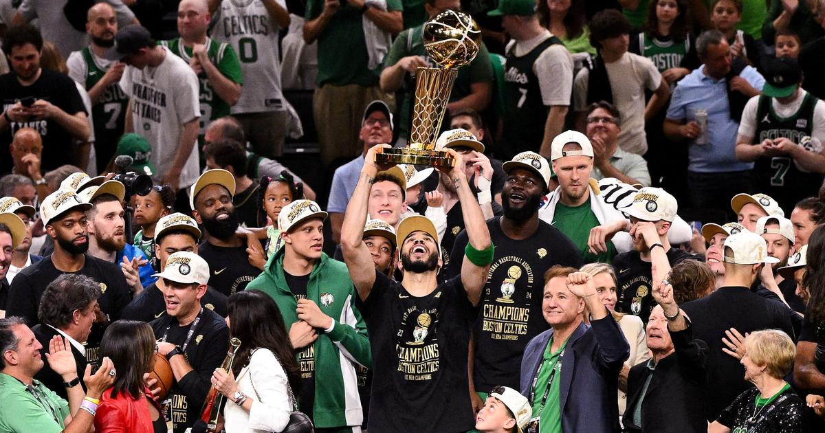 Regarder la vidéo NBA: les propriétaires des Boston Celtics veulent vendre la franchise