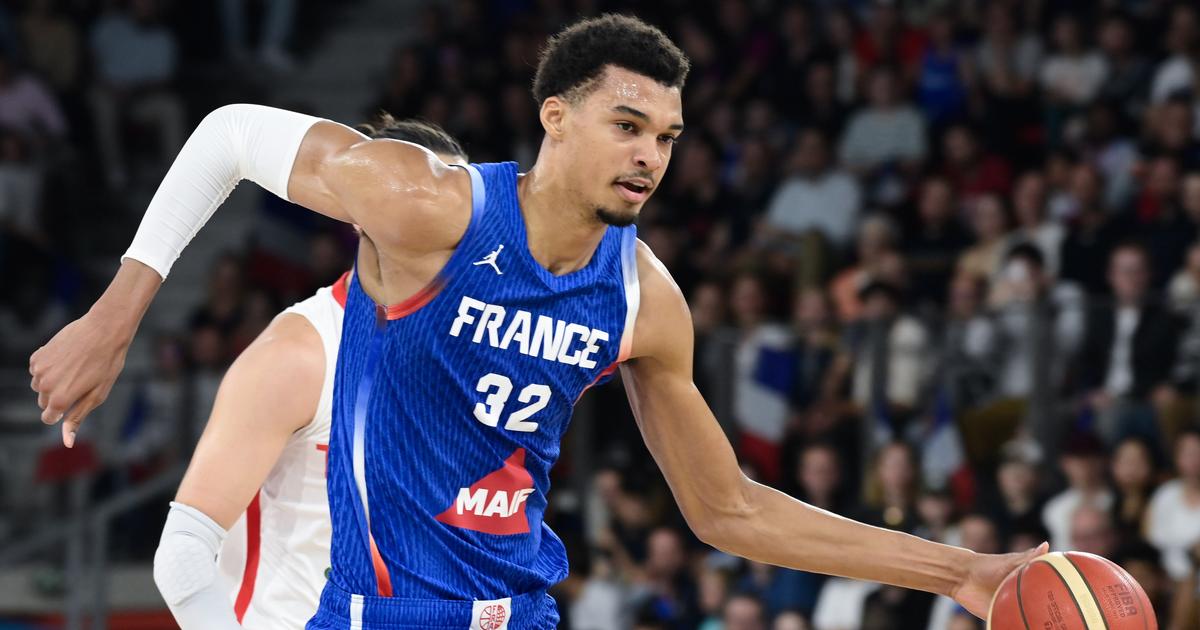 Regarder la vidéo Basket : La France bat largement la Turquie pour son premier match de préparation aux JO de Paris