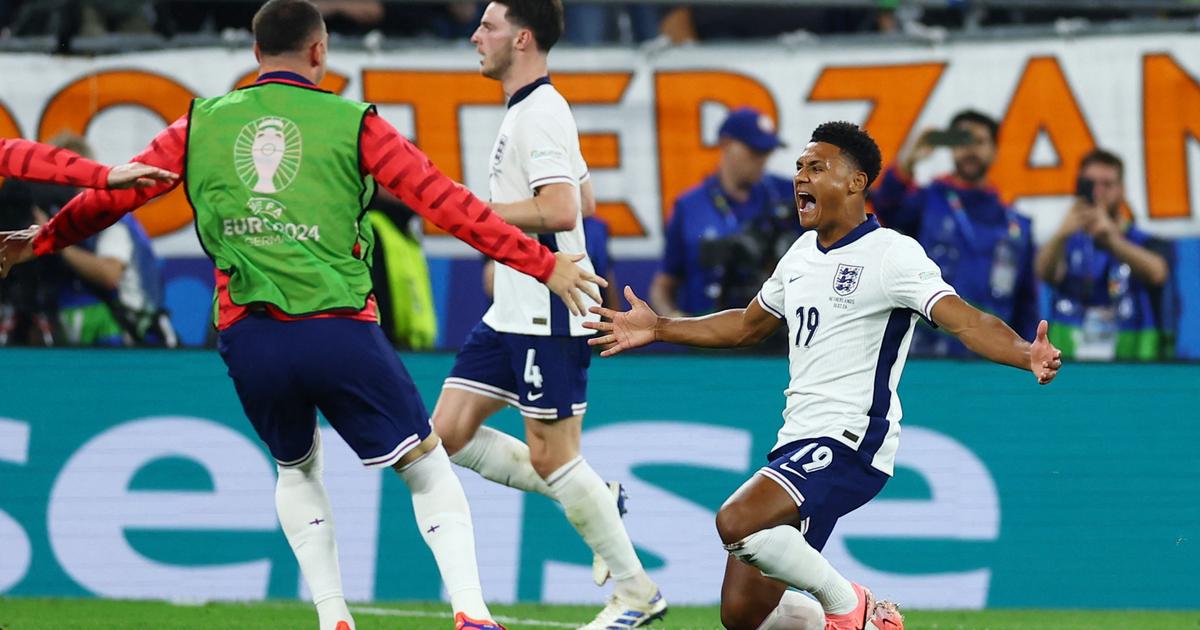 Engeland kruisigt Nederland aan het einde van de wedstrijd en neemt het in de finale op tegen Spanje