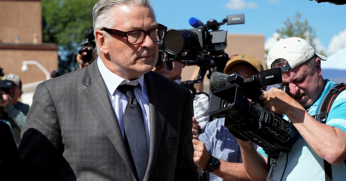 Alec Baldwin’s manslaughter trial begins