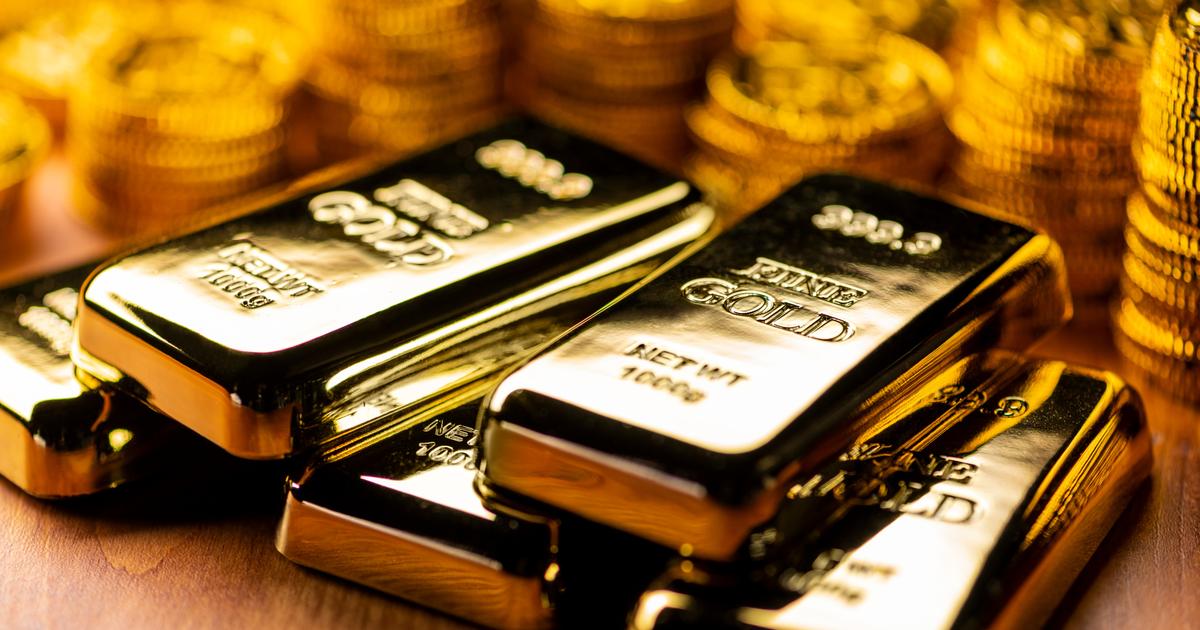 金価格が史上最高値を超え、1オンスあたり2,451ドルを突破