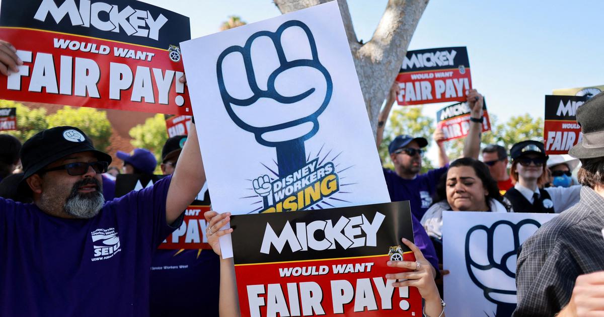 为避免罢工，加州迪士尼乐园将提高员工工资
