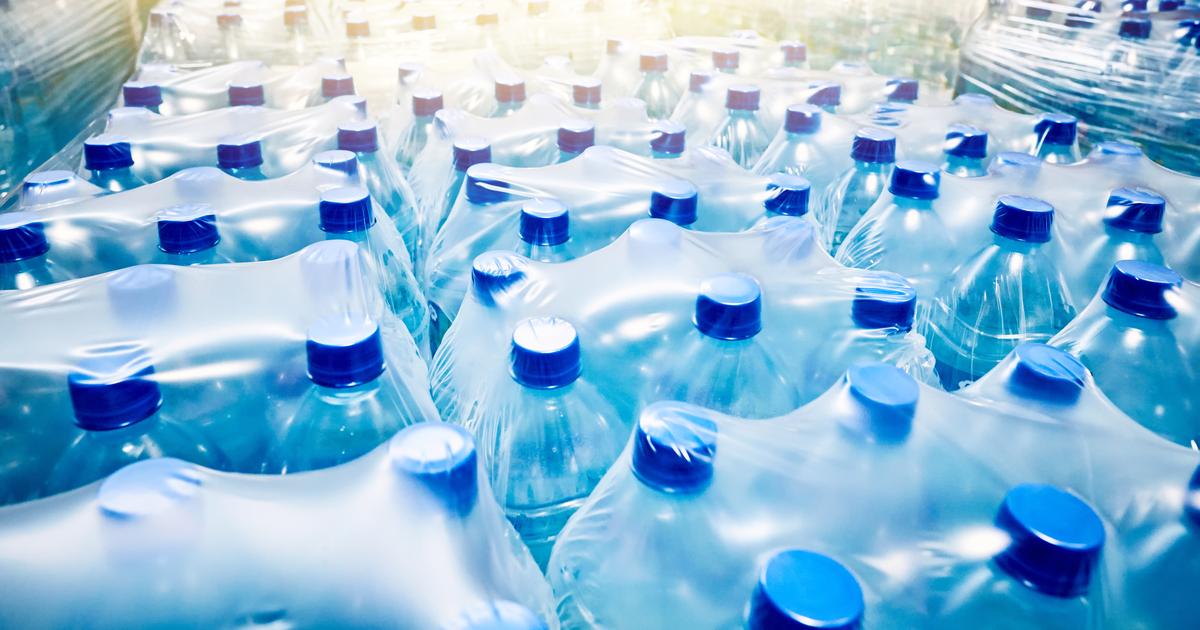 ブリュッセルによれば、フランスのボトル入り飲料水規制には「重大な欠陥」がある。