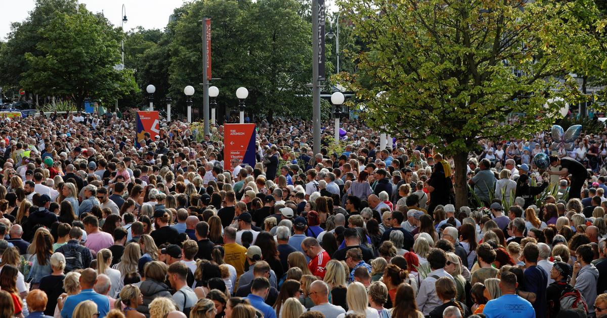 Attaque au couteau à Southport: violents affrontements entre policiers et manifestants