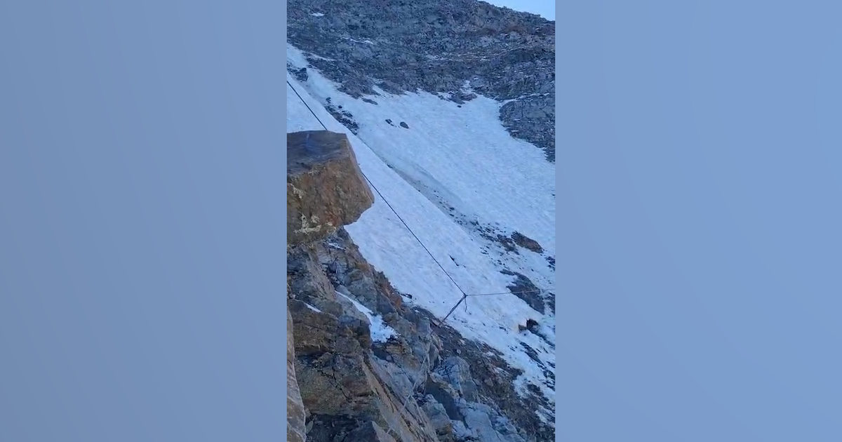 大型 Goûter 走廊发生山体滑坡的令人印象深刻的图像