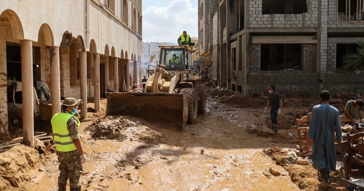 デルナとリビア東部では、ハフタル家が復興政策を展開
