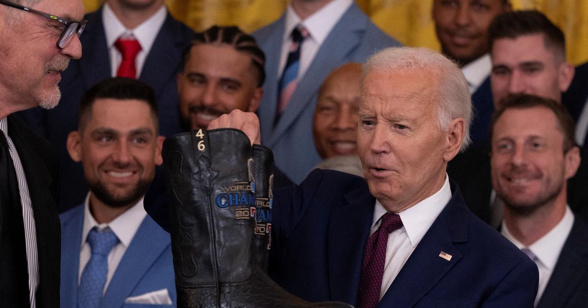 Joe Biden ammette di essersi arreso sotto la pressione del suo campo democratico