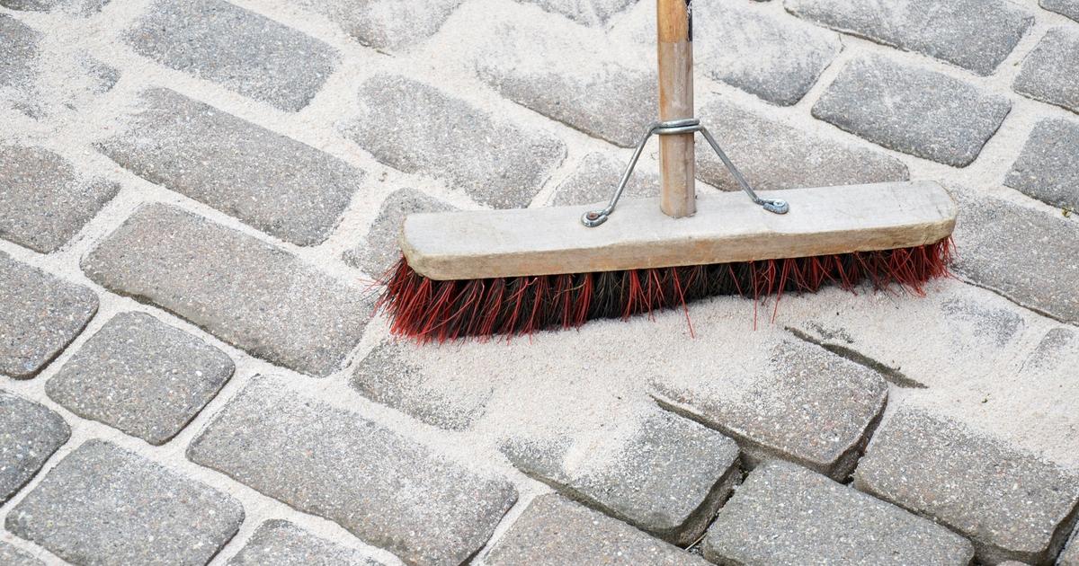 Sable polymère : tout savoir pour utiliser ce sable de jointoiement