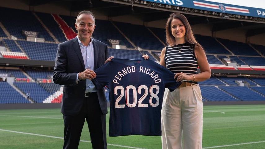 «Dégueulasse», «Collabos», «Honteux»... Un partenariat entre le PSG et Pernod Ricard fait...