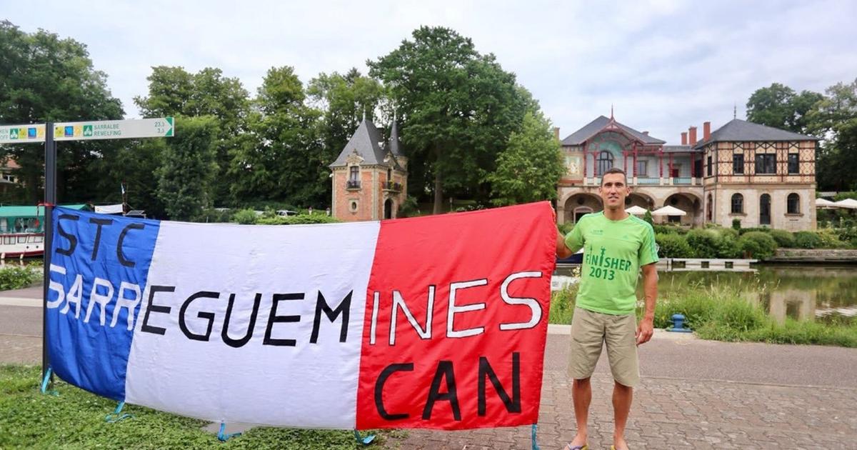 Regarder la vidéo Cédric Schramm, le porte-drapeau des supporteurs français