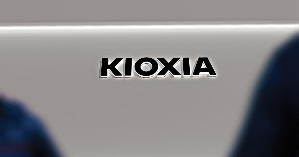 Le japonais Kioxia, fabricant de puces mémoires utilisées par l’IA