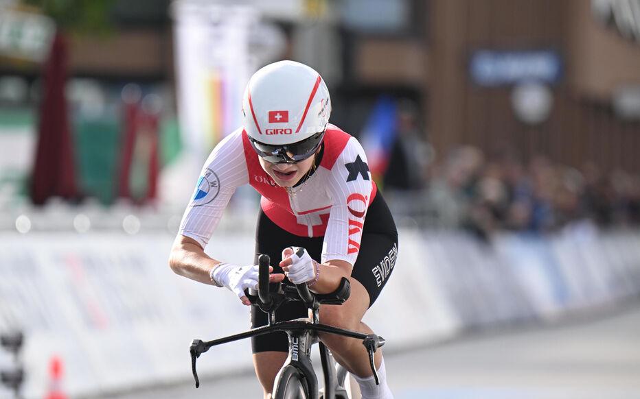 Regarder la vidéo Cyclisme : victime d'une chute jeudi, la jeune Suissesse Muriel Furrer est décédée