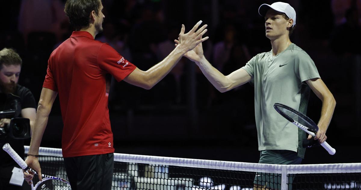 Regarder la vidéo Tennis : Medvedev gagne 1 million d’euros malgré sa lourde défaite en 1h09