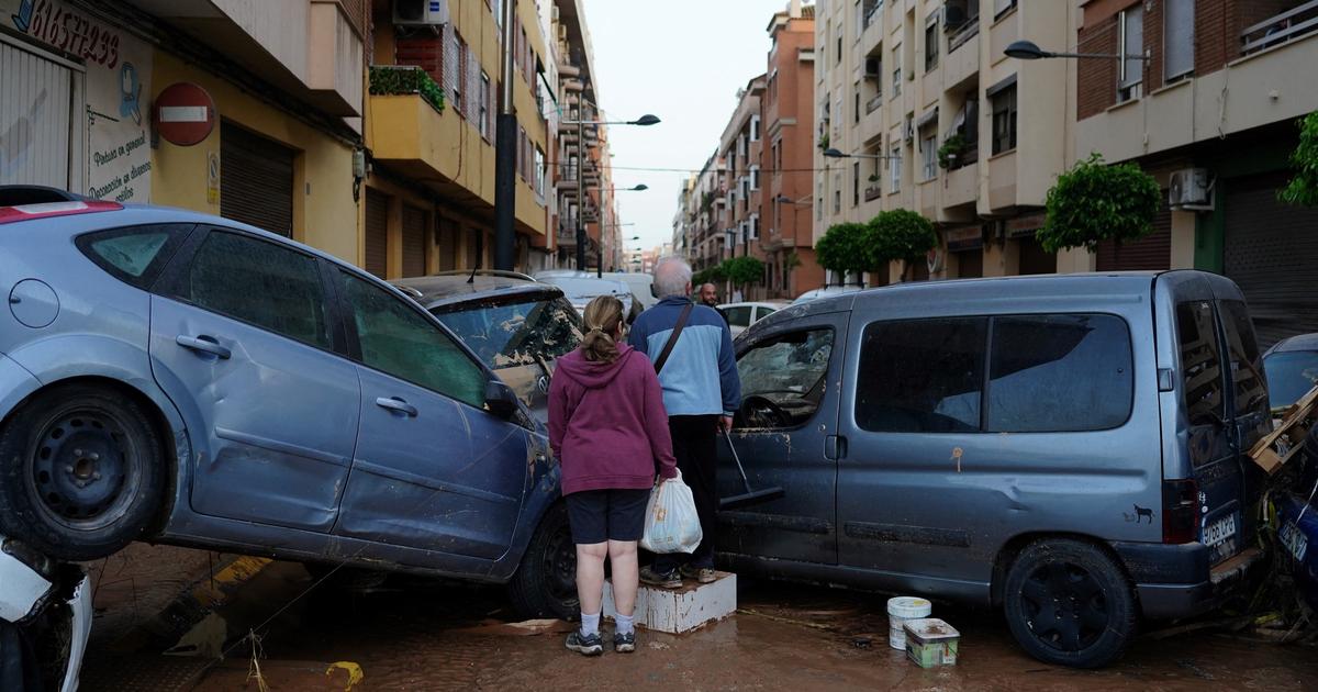 Regarder la vidéo EN DIRECT - Inondations meurtrières en Espagne : la France prête à envoyer «200 sapeurs-pompiers»