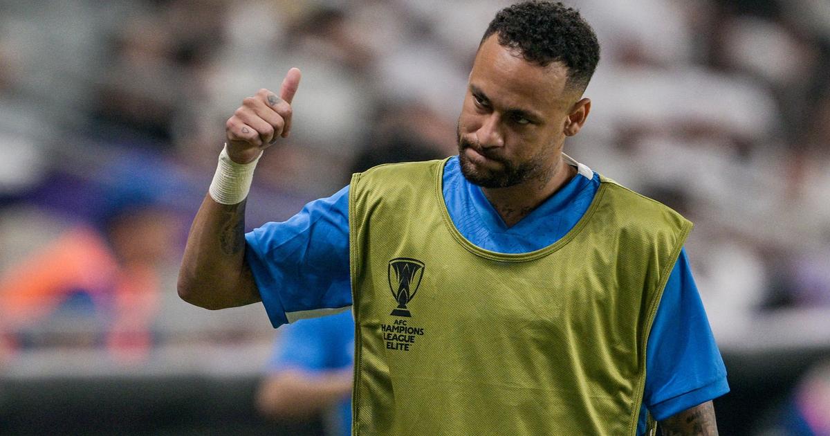 Regarder la vidéo Foot : lésion musculaire confirmée pour Neymar, absent «deux semaines minimum» selon son entraîneur