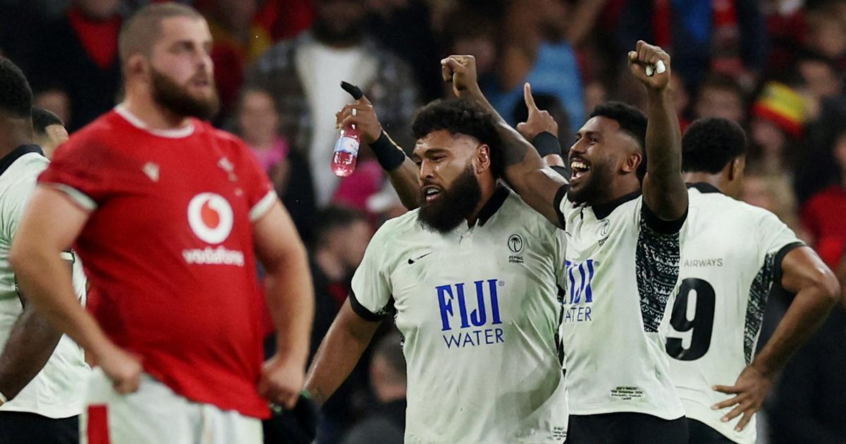 Regarder la vidéo Rugby : en vidéo, le résumé de la victoire historique des Fidji au pays de Galles