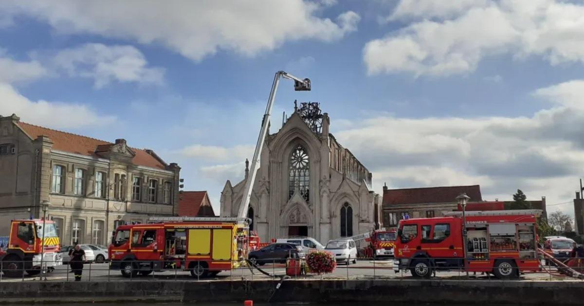 Mobilization for the restoration of a church in Saint-Omer, ravaged by fire