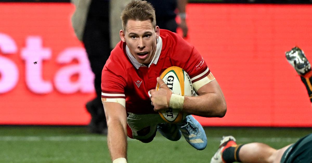 Welshman Liam Williams signs for Saracens