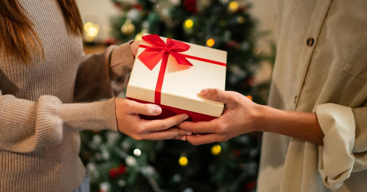 フランス人は、より良い「自分へのご褒美」として、クリスマスプレゼントをますます販売しています。