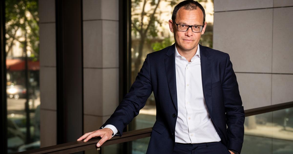 ステファン・イスラエルに代わってデビッド・カヴァイヨレスが就任
