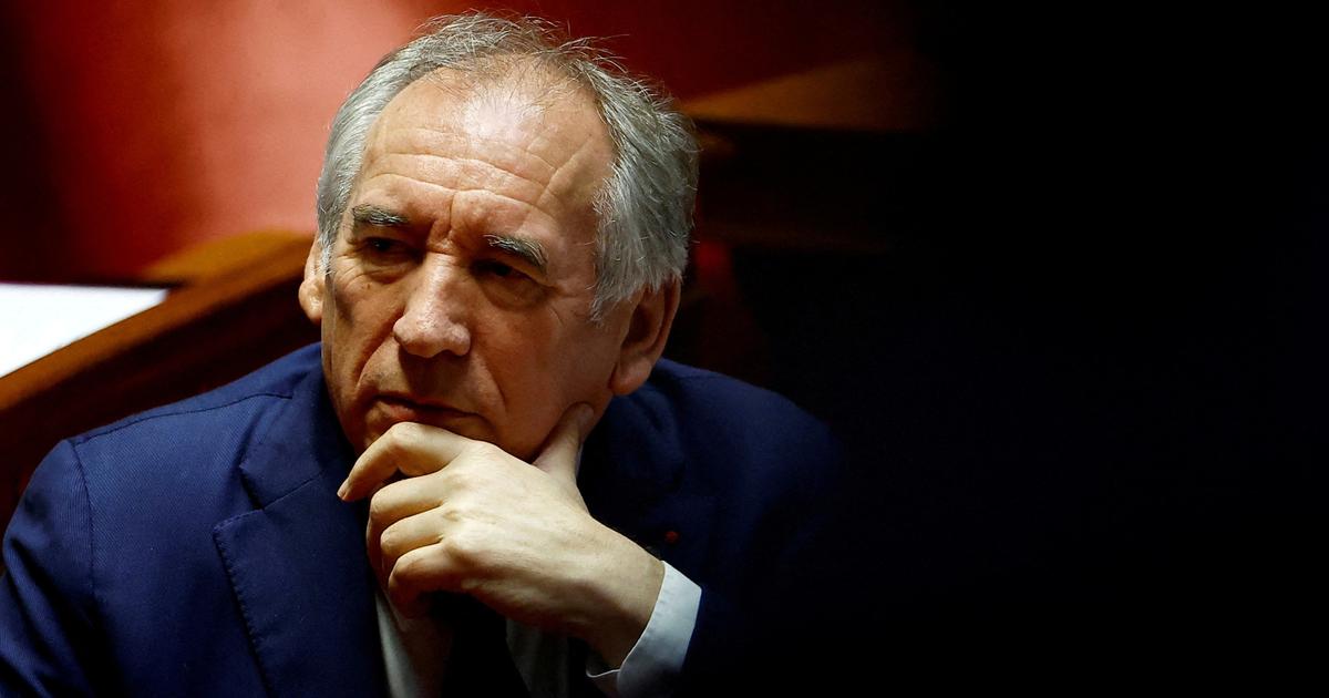フランソワ・バイルー首相は2023年の改革は中止しないが、「妥協」は受け入れると述べた