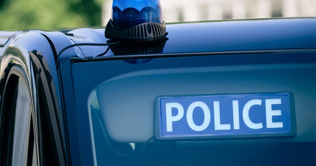 約15件の強盗の後、男3人が逮捕