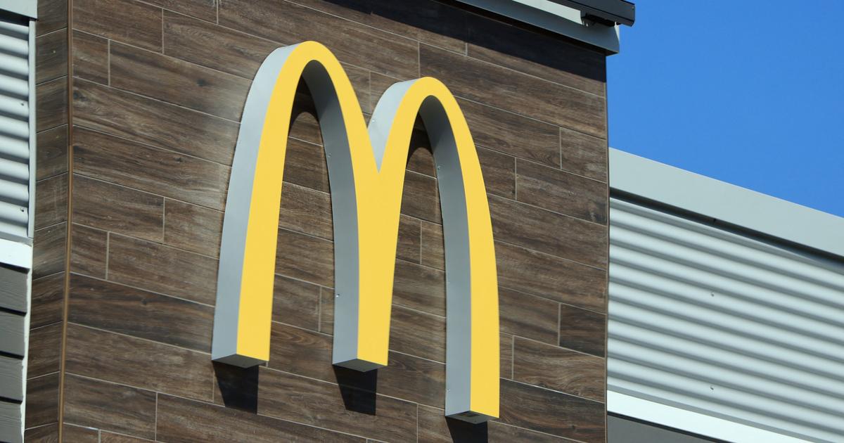 プレッシャーを受けて、マクドナルドは多様性の実践の一部を再考する