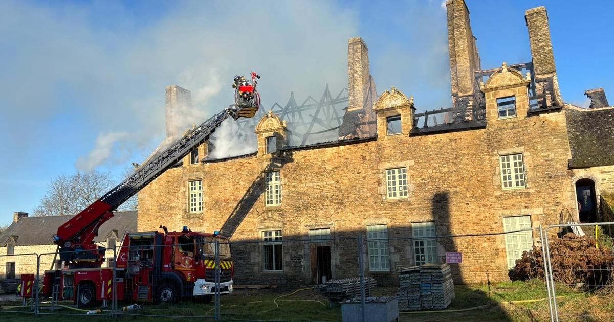 In Finistère, a fire devastates the Kernault manor, classified as a historic monument