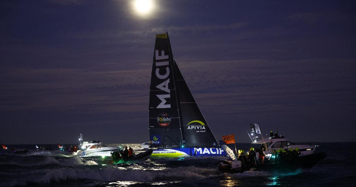 Vendée Globe: record, lever de soleil, ambiance folle... En images, la fabuleuse arrivée de Charlie Dalin