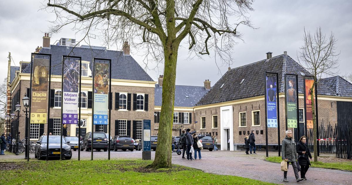 Jewelry and objects in stolen gold in a museum in the Netherlands, robbed with explosives