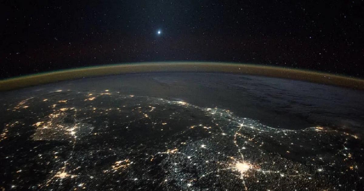 愛の女神である金星は、バレンタインデーのために可能な限りです