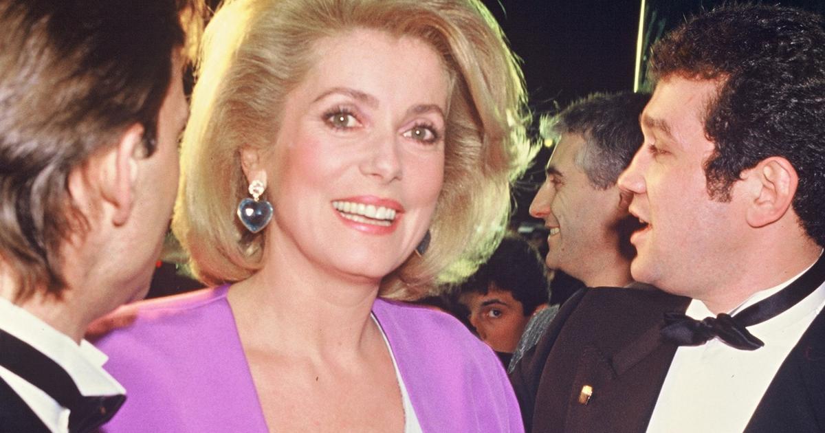 PHOTOS - Catherine Deneuve : ses plus beaux looks aux César des années ...