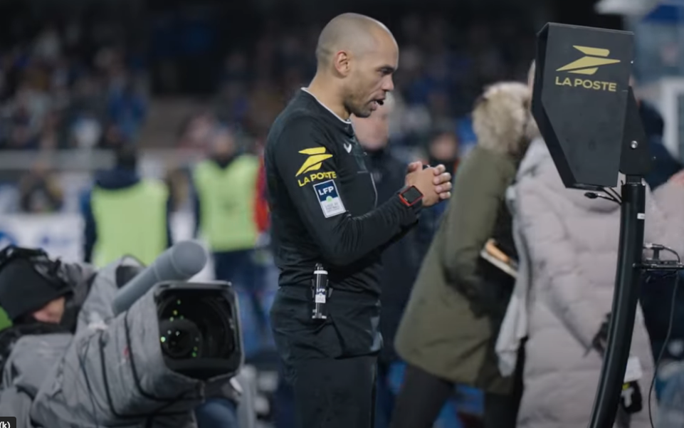Ligue 1 : «L’insulte, c’est une partie de mon métier», l’arbitre Gaël ...