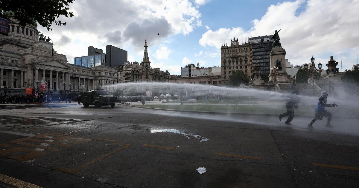 Argentine : de violents affrontements entre police et manifestants lors d’une marche pour les retraites