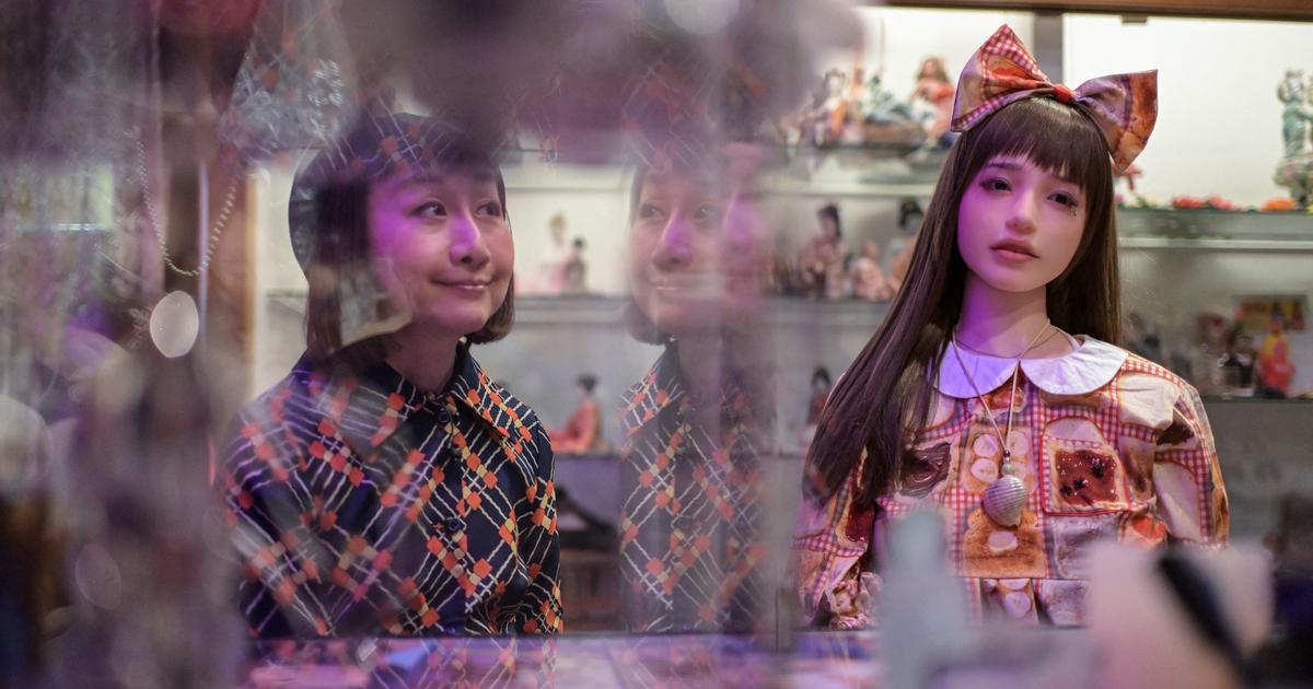 Au Japon, une ex-travailleuse du sexe photographie le quartier rouge de Tokyo