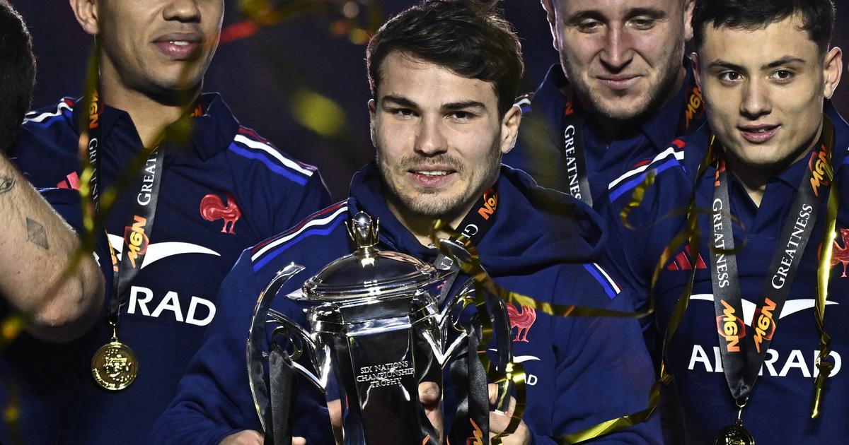 Six Nations : Antoine Dupont ovationné à la remise du trophée