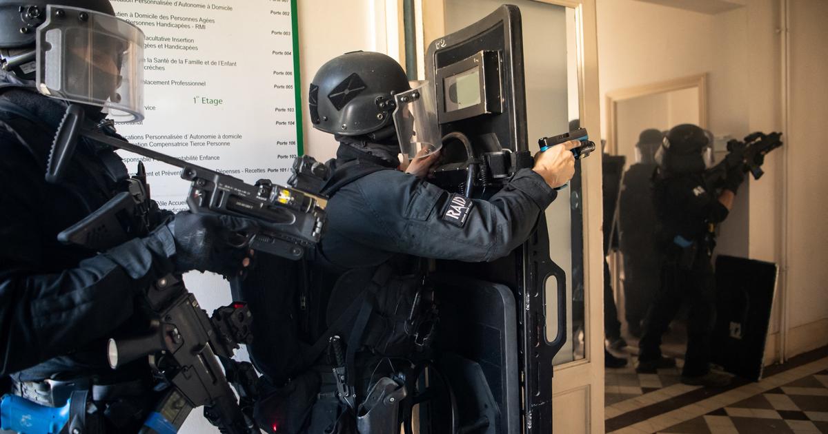Bandes rajeunies, commerces infiltrés, technique du «pivert» : les nouvelles tendances du crime organisé pour «déstabiliser» notre société
